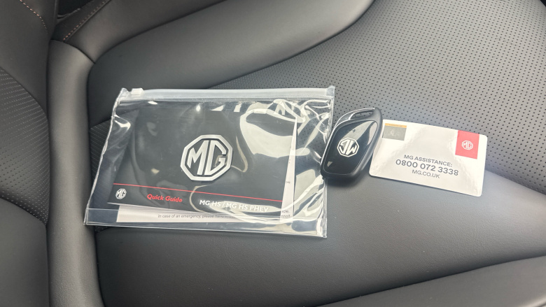 MG HS 1.5 T-GDI PHEV Trophy 5dr Auto Hatchback